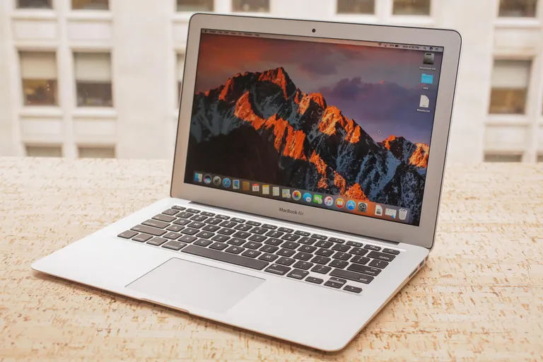 【ジャンク品】Mac Book air 2017 intel core i5 MacBook Air 2017 訳あり・ジャンク 11,000円 | ネット最安値の価格